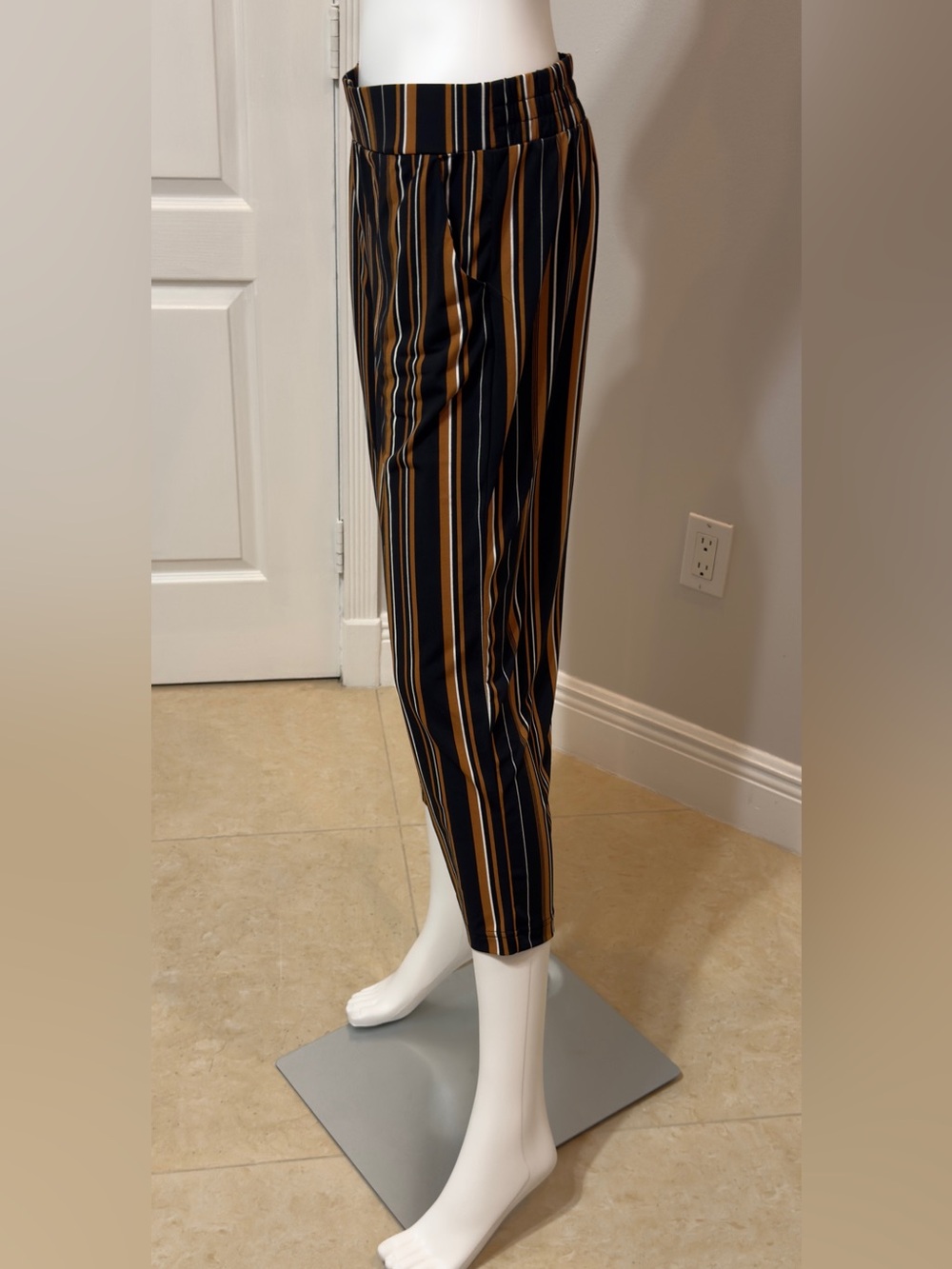 Maurice’s Dress Elasticized Striped Black and Brown Women's Jumpsuit Medium - Picture 6 of 12